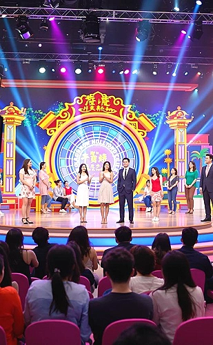 综艺录制黑幕曝光！实习生匿名投稿称某导师潜规则女学员，节目组紧急回应